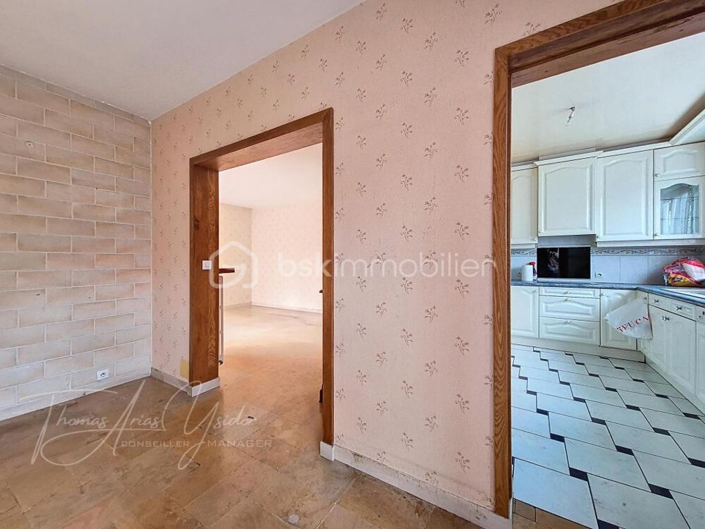Vente Maison À vendre – Maison familiale avec sous-sol total à Gagny – Quartier pavillonnaire recherché Gagny