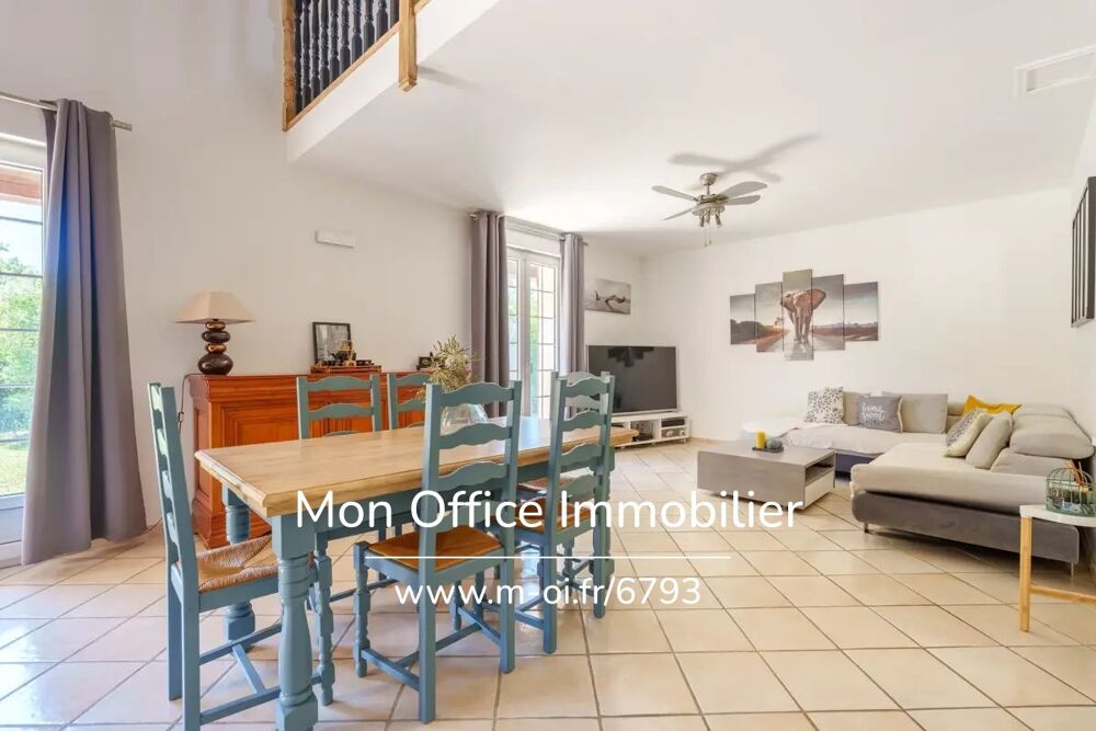 Vente Maison Référence : 6793-VCA. - Maison avec 3 chambres et double garage au calme dans une impasse Le beausset