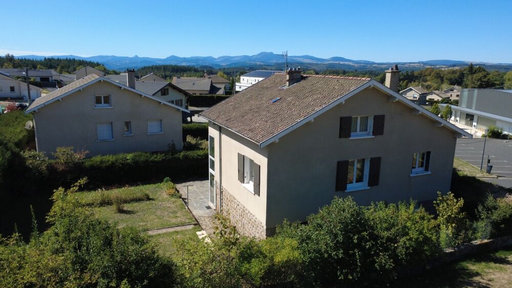 Maison individuelle lumineuse avec jardin et garage  Saint-Agrève