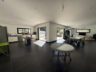  Maison � vendre 8 pi�ces 202 m�