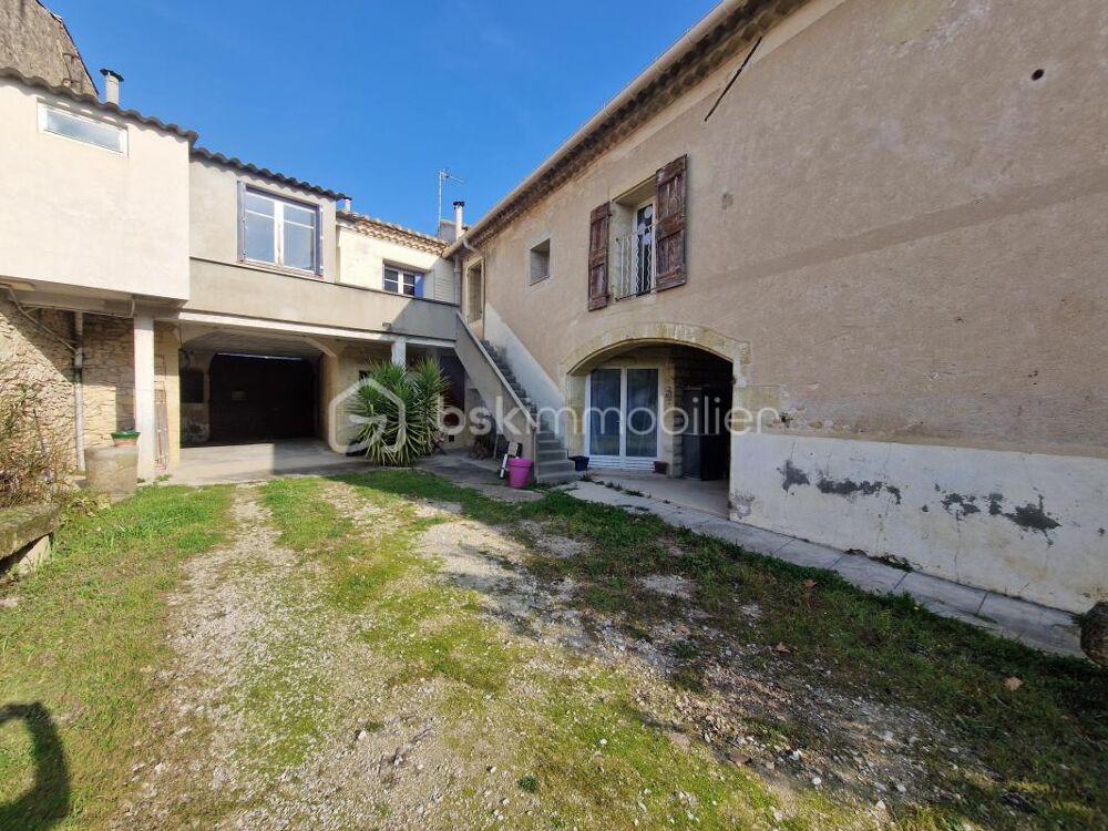 Rare et Unique sur le secteur! Spécial investisseur! Ensemble de 3 habitations pour 336m² sur un terrain de 905m²