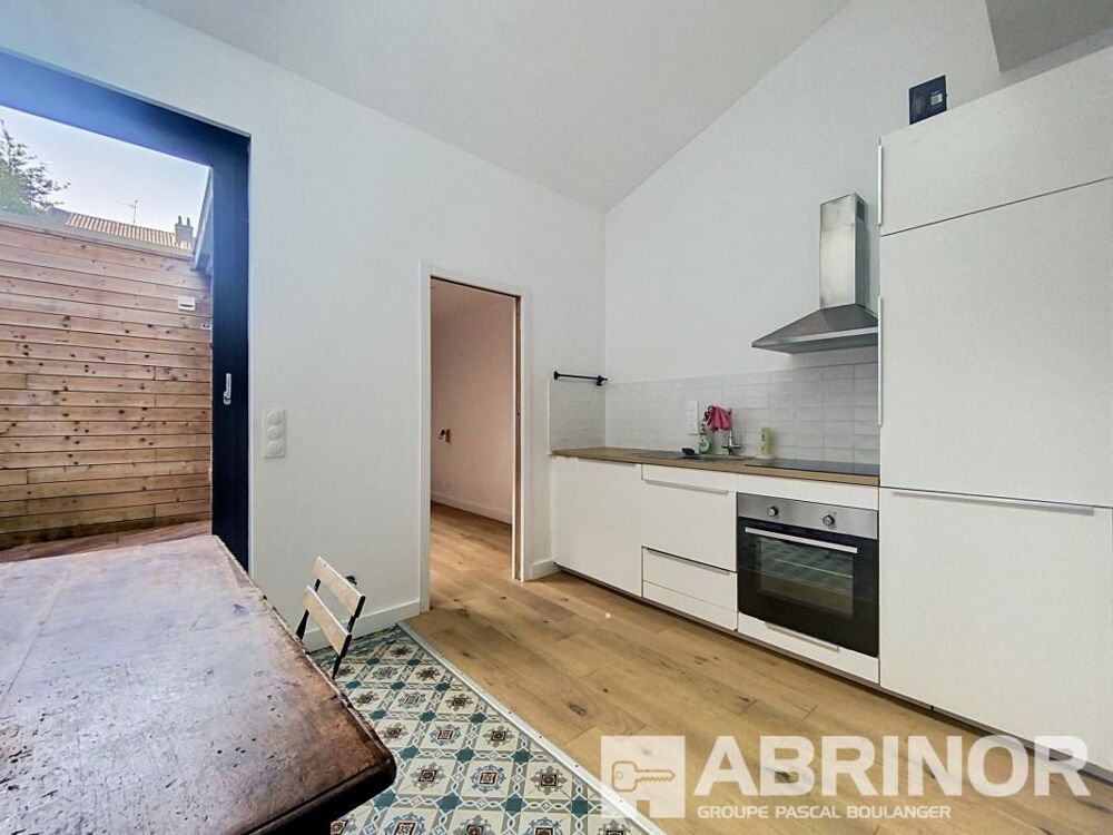 EXCLUSIVITÉ - LILLE Cormontaigne / Montebello, beau type 2 avec terrasse et garage
