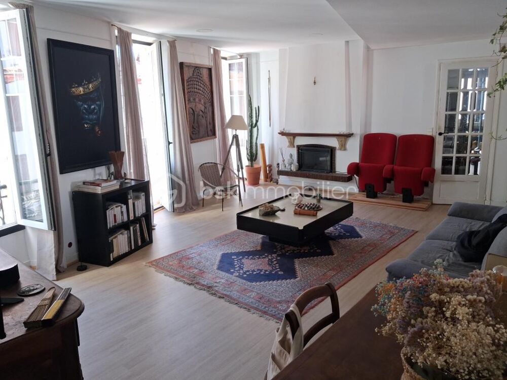 Exclusivité : Bel appartement T4/T5 de 112 m² avec balcon  Centre-ville de Saint-Jean-de-Luz