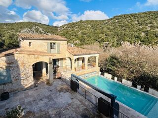  Propriété/château à vendre 6 pièces 224 m²