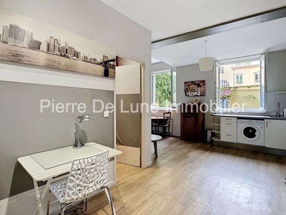 Lyon 1-Une adresse discrète entre ville et jardin, T2 de 37m2