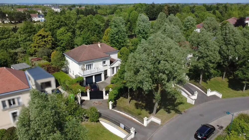 Vente Villa Villa de 8 pièces de 212 m² située à Bailly-Romainvilliers Bailly romainvilliers