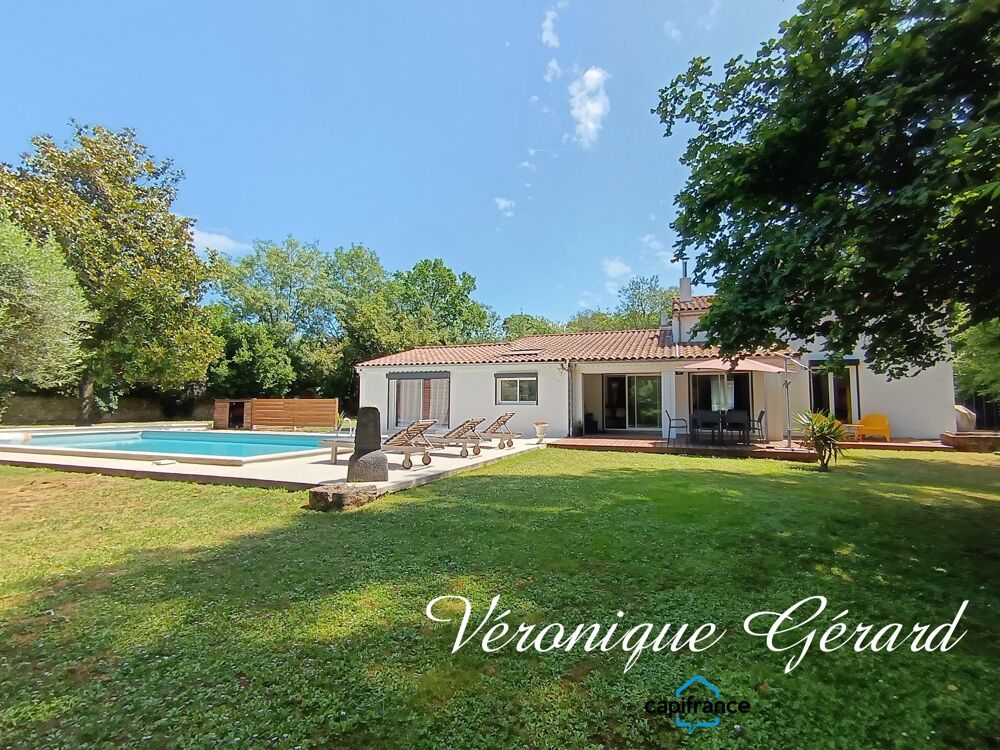 Vente Maison MAISON FAMILIALE ET LUMINEUSE 4 CHAMBRES AVEC PISCINE ET JARDIN ENTIEREMENT CLOS Les billaux