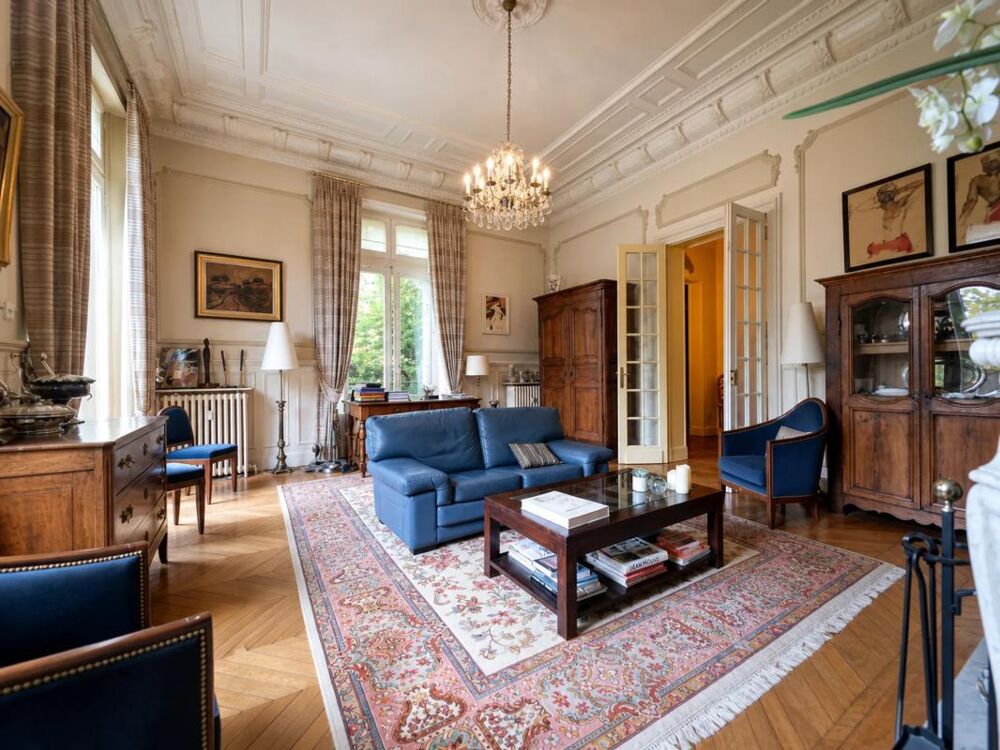 Appartement de prestige dans un château du XIXe siècle  152 m²