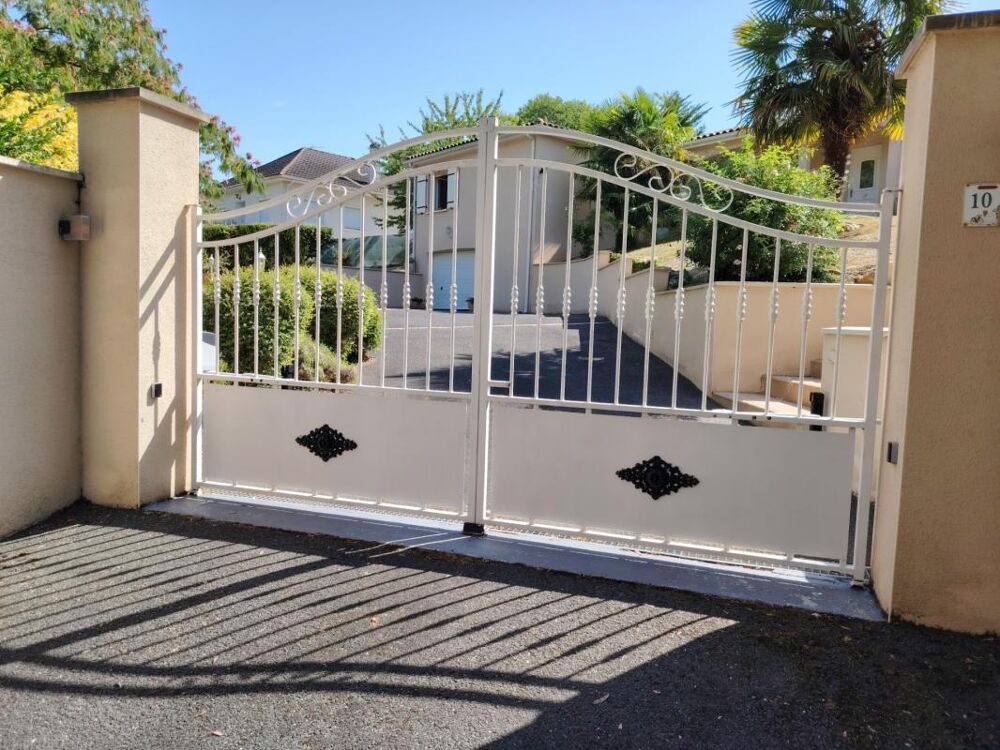 Vente Maison Belle maison avec vue dominante sur la vallée- A 5 minutes de la gare de Poitiers Chasseneuil du poitou