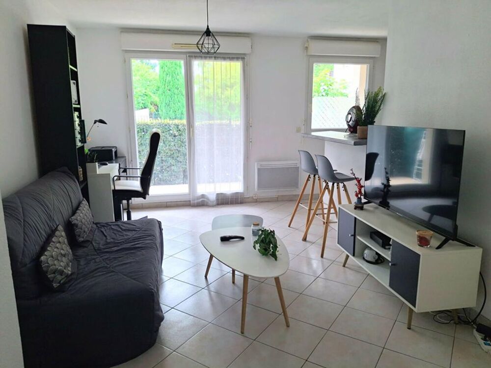 T2 avec balcon, parking privatif et piscine - À 5 mn du Campus