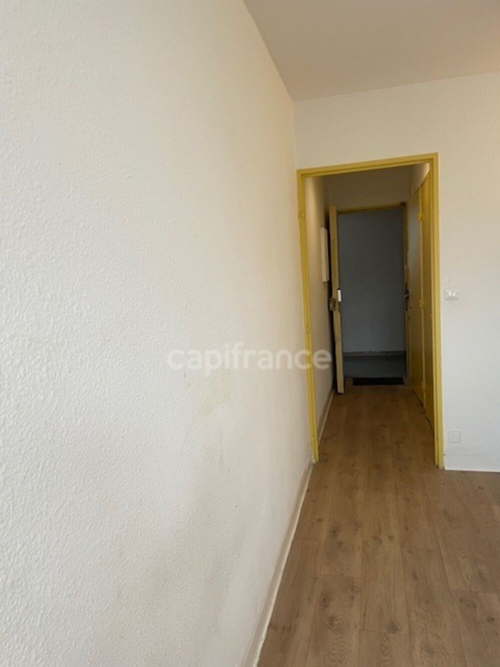 MARSEILLE 10e Arrt à vendre STUDIO LOUE 22m2 85000 Euros