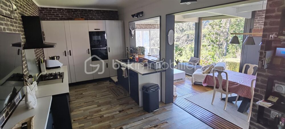 A VENDRE - VILLA SUR DOMAINE - LE BRULE - SAINT DENIS