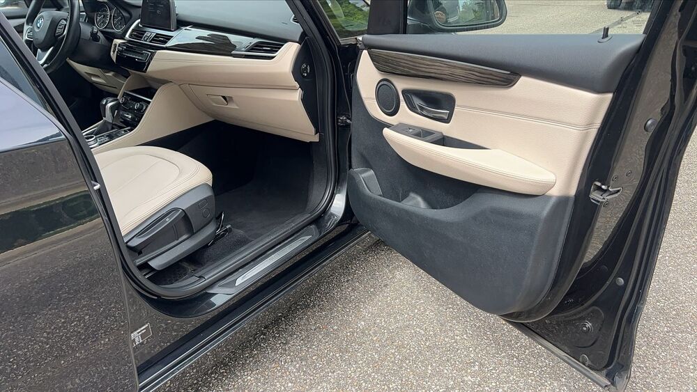 Serie 2 218i 136 Steptronic 6 Luxury - Automatique 2017 occasion 69340 Francheville