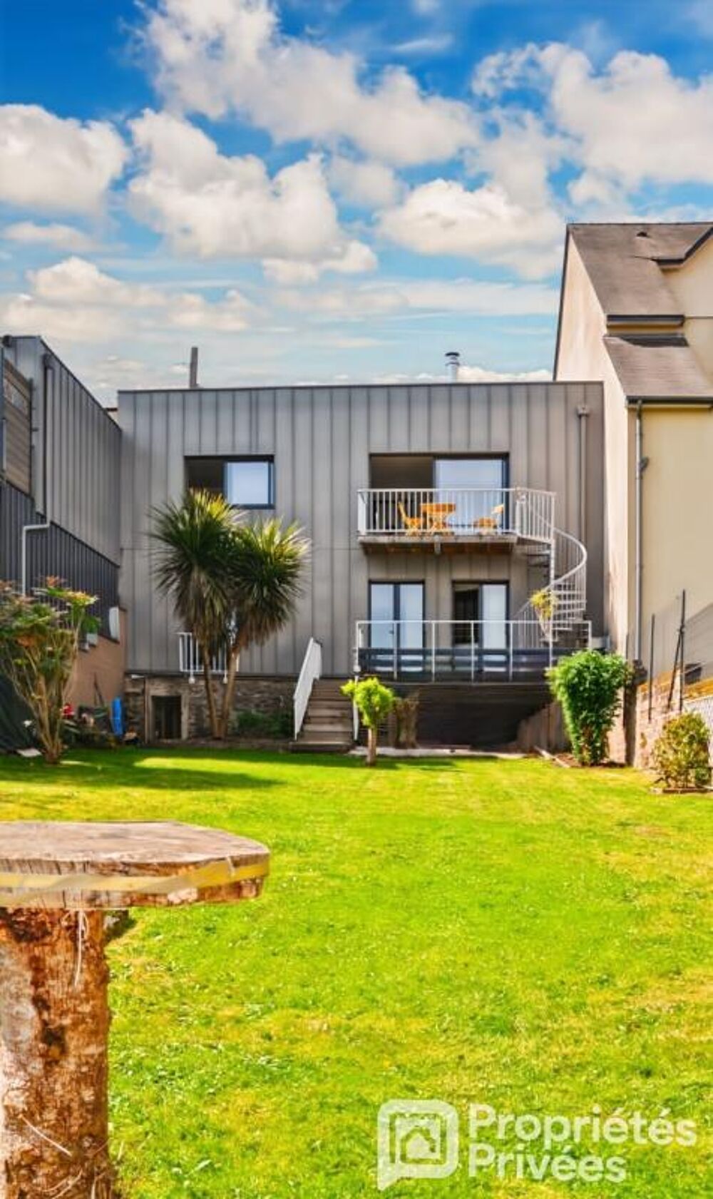 Vente Maison Maison 4 pièces avec accès direct sur la Mayenne Laval