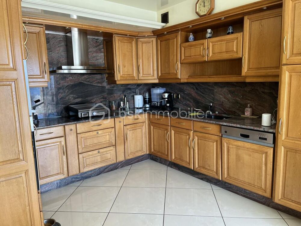 � vendre  Propri�t�/ch�teau Bouzigues (34140)