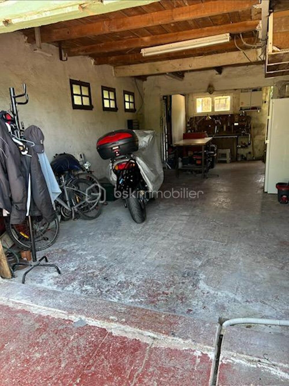 à vendre  Propriété/château Mimet (13105)