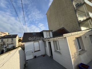  Immeuble à vendre 15 + pièces 301 m²