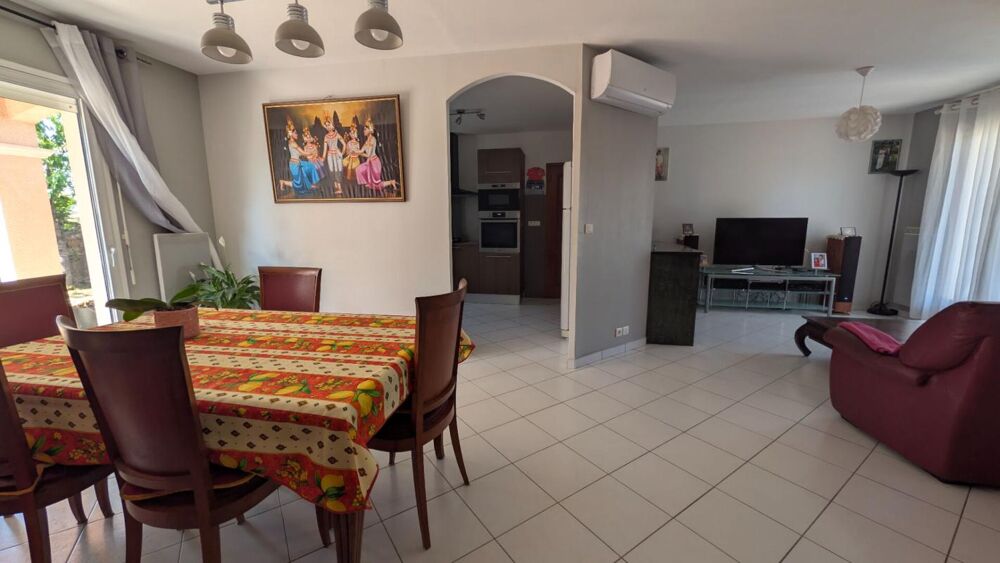 Maison plain pied , 4 chambres, proche commodités avec garage