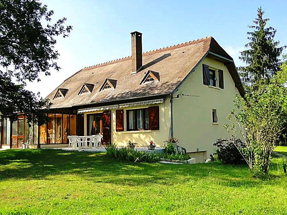 Maison familiale proche du golf de Moisson