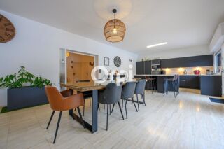  Maison � vendre 6 pi�ces 250 m�