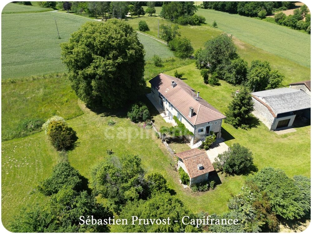 Champagnac de Belair (24), Dordogne, Maison en pierre à vendre, 211 m², 6 Pièces, Terrain 4 332 m², 5 chambres, Gîte, Atelier