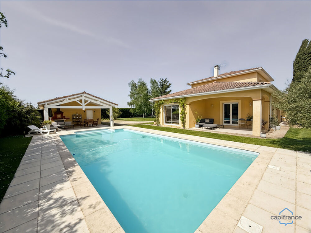 Dpt Landes (40), à vendre AIRE SUR L'ADOUR maison contemporaine T6 de 202m² habitables + terrases, pool house, garage de 60 m² e