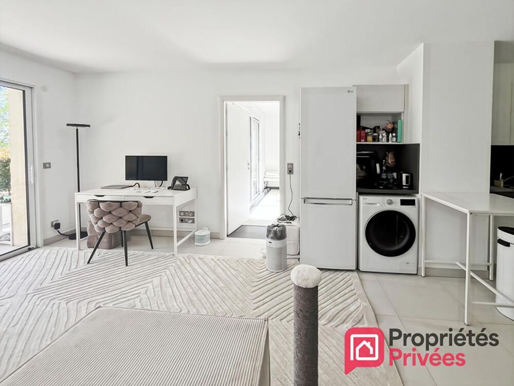 Vente Appartement ÈZE VILLAGE : T4 avec jardin privatif, aperçu mer et garage Eze