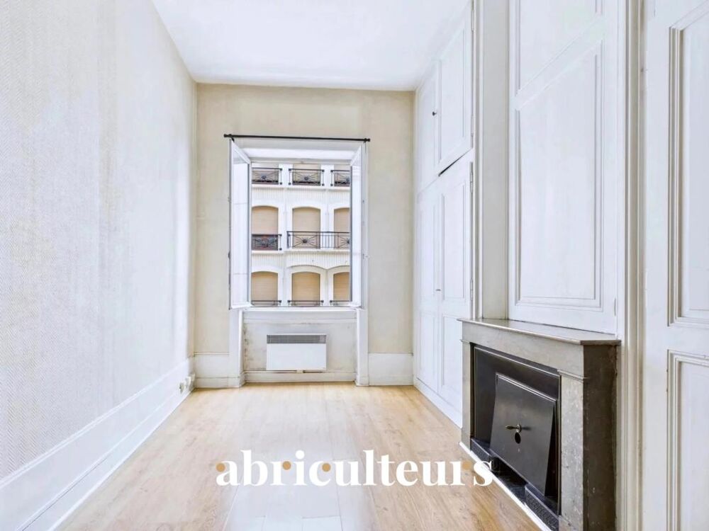 Vente Appartement Appartement de caractère 2 pièces – 71 m² lumineux à fort potentiel, cœur du quartier d'Ainay Lyon 2