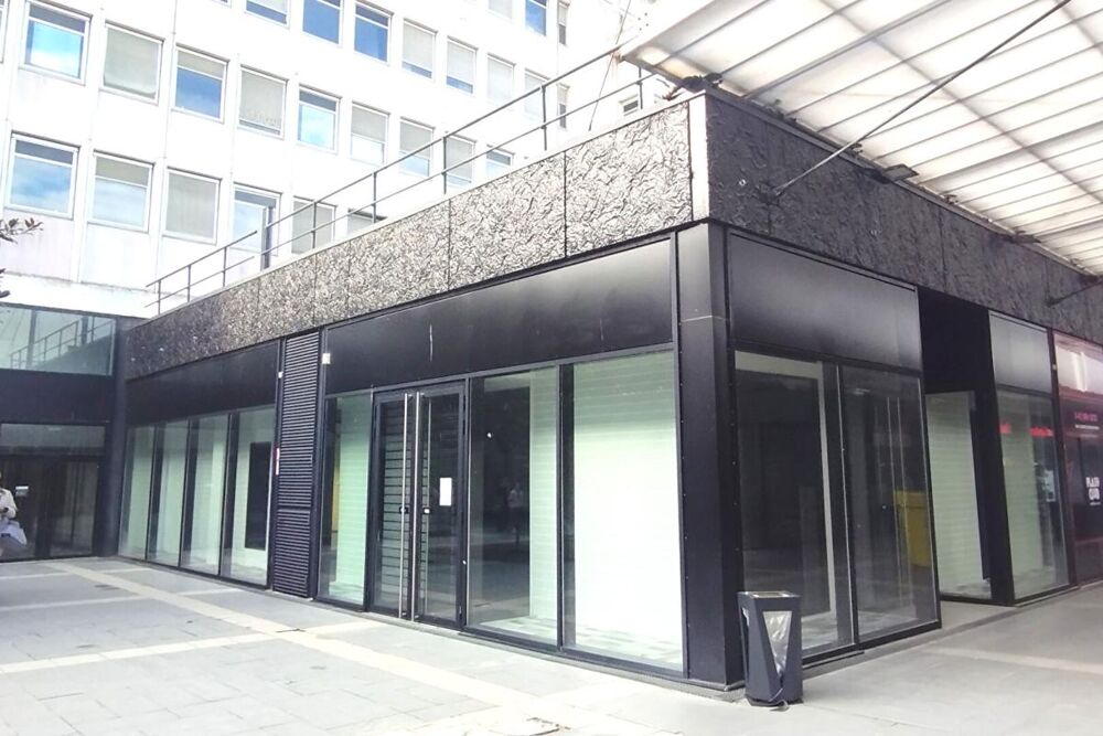   SAINT BRIEUC - CENTRE COMMERCIAL, LOCAL 143 m², EMPLACEMENT N°1 