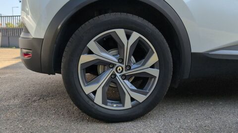 Captur 1.3 TCe 140 Mild Hybrid RS Line 2022 occasion 69280 Sainte Consorce