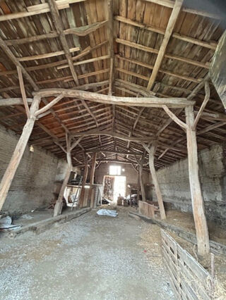  Remise / Grange � vendre 1 pi�ce 200 m� Saint ignat