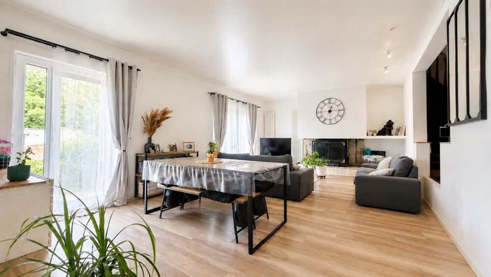 Maison darchitecte de caractère  180 m²  Terrain arboré de 1 200 m²  Valdampierre