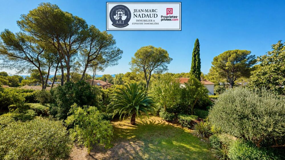 Vente Appartement Studio à 600m coeur village, plage à pied, clim, au sein d'une véritable pinède Saint raphael