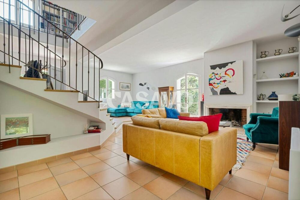 Vente Maison Vente Maison 7 pièces de 240m² - 13100 Saint-Marc-Jaumegarde Saint marc jaumegarde