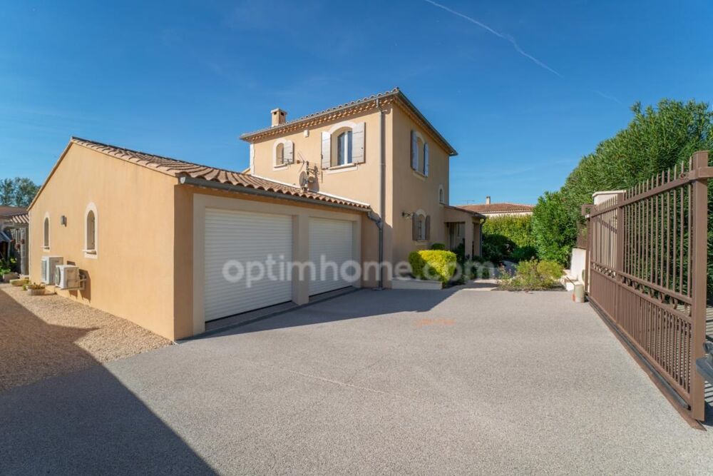 à vendre  Maison Paradou (13520)