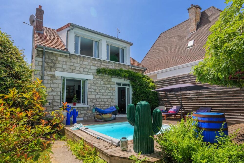 Vente Maison Maison 7 pièces 127 m² à Gagny avec piscine, jardin et parkings Gagny