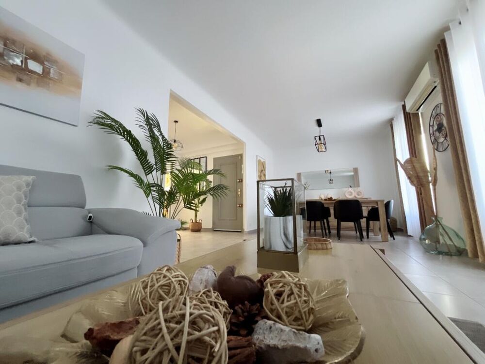 Vente Appartement Magnifique appartement T3 de 77 m2  avec garage, situé au second et dernier étage sans ascenseur d'une petite copropriété aux fa Perpignan