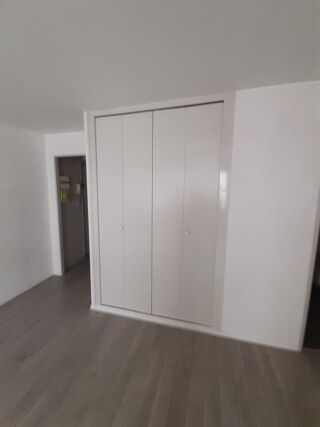  Appartement à louer 1 pièce 33 m²