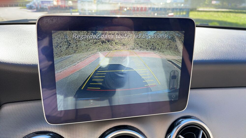 Classe GLA 200 d 136 7G-DCT Sensation - Automatique 2017 occasion 03270 Saint Yorre