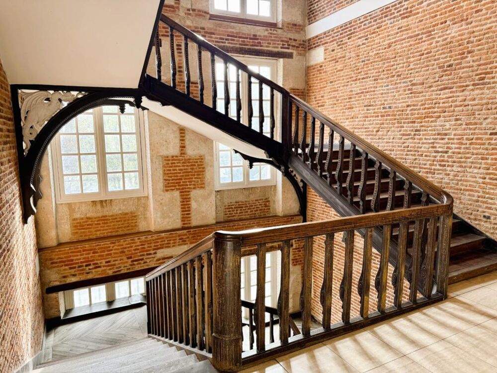 APPARTEMENT EN DUPLEX SPACIEUX ET LUMIMEUX - PROCHE CENTRE VILLE - LISIEUX (14)
