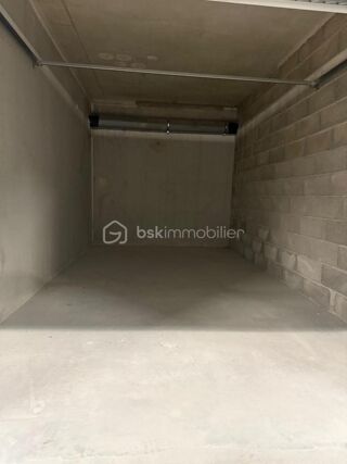  Parking / Garage  vendre 15 m