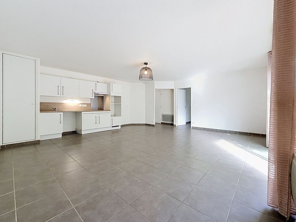 Vente Maison GIGNAC (34) Maison à vendre 4 pièces de plain pied 92 m2, 250 m2 de terrain, garage, parking Gignac