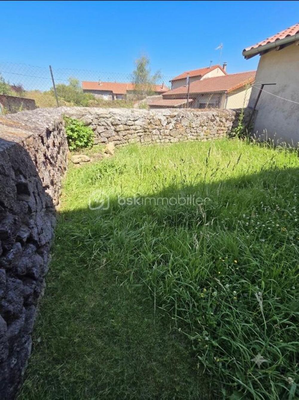 Maison de caractère de 120 m² sur terrain arboré de 575 m²