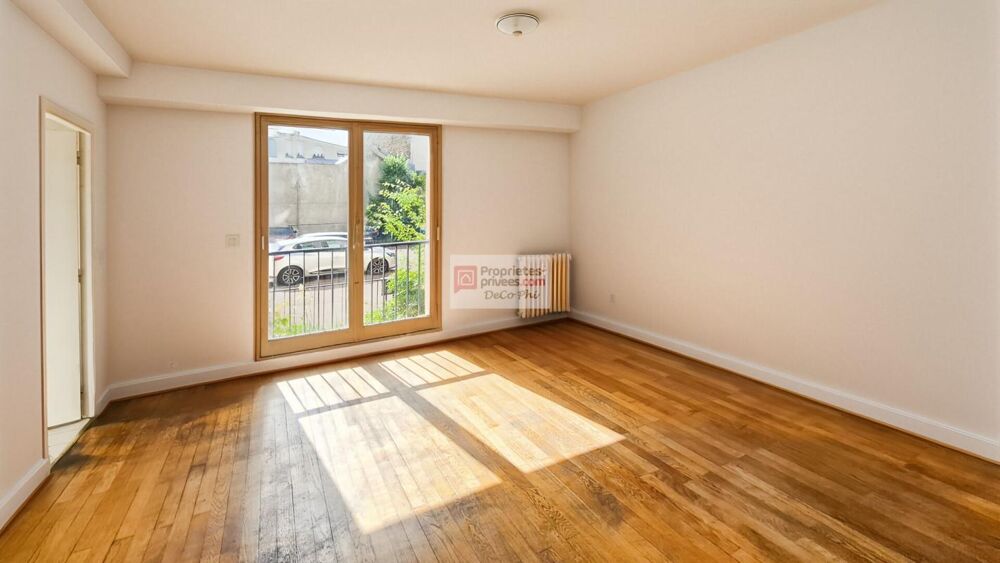 Vente Appartement Studio  28m2  calme  lumineux  parking  cave Versailles N.-D Versailles