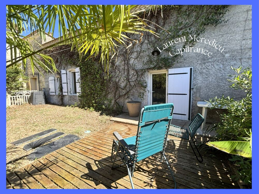 VAL-DE-VIRVÉE  Charmante maison rénovée avec jardin, au coeur du village