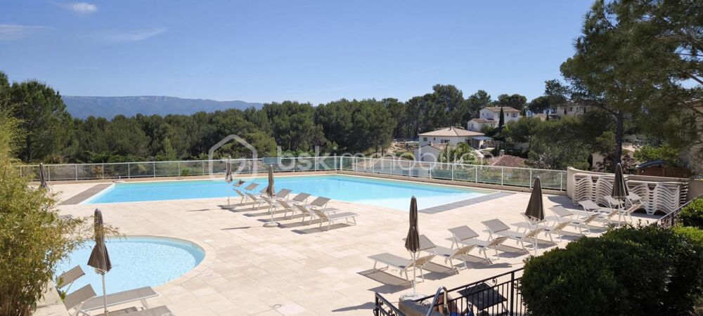 Vente Appartement A vendre Magnifique appartement T3 ,de 51 m2 habitable ,situé sur le Golf et domaine de Pont-Royal , avec une place de parking p Mallemort