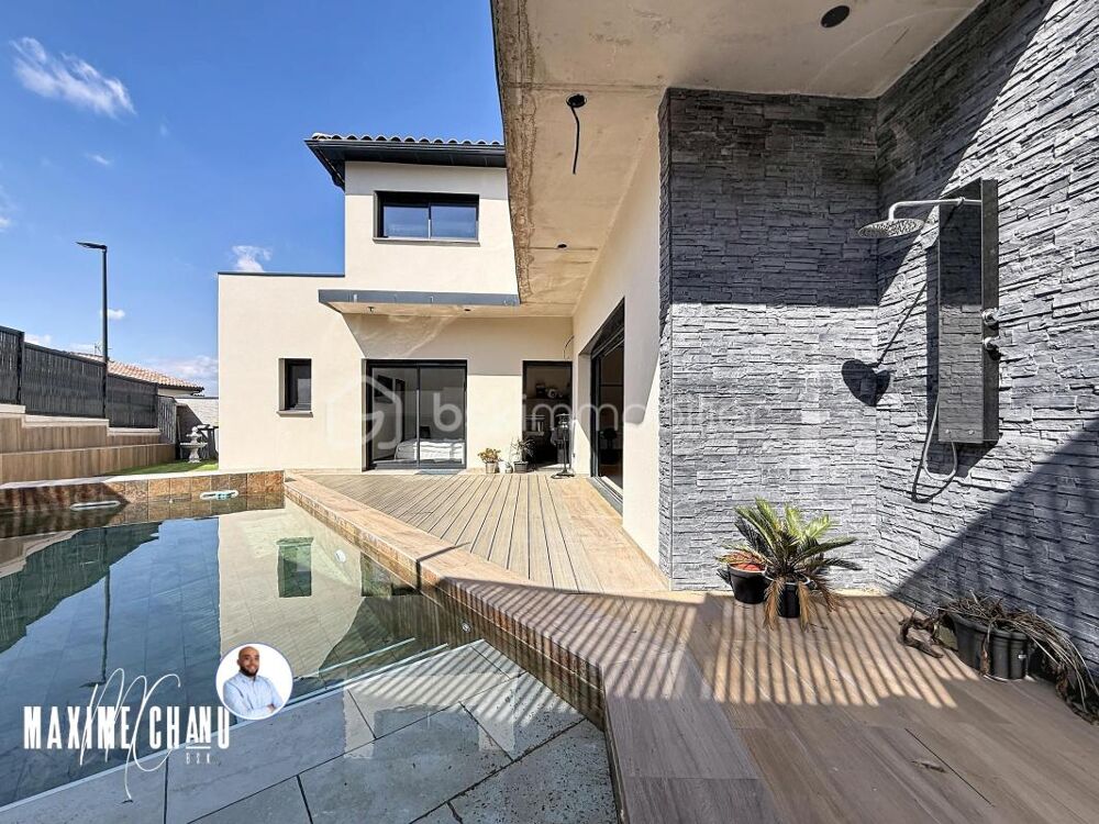 Maison contemporaine 5 pièces avec piscine et garage à BELARGA