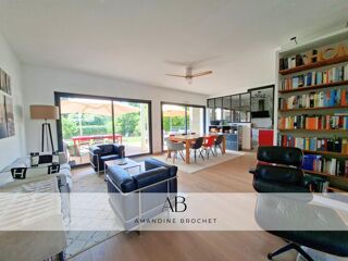  Maison à vendre 8 pièces 215 m²