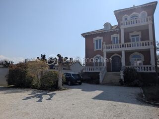  Propri�t�/ch�teau � vendre 10 pi�ces 233 m�