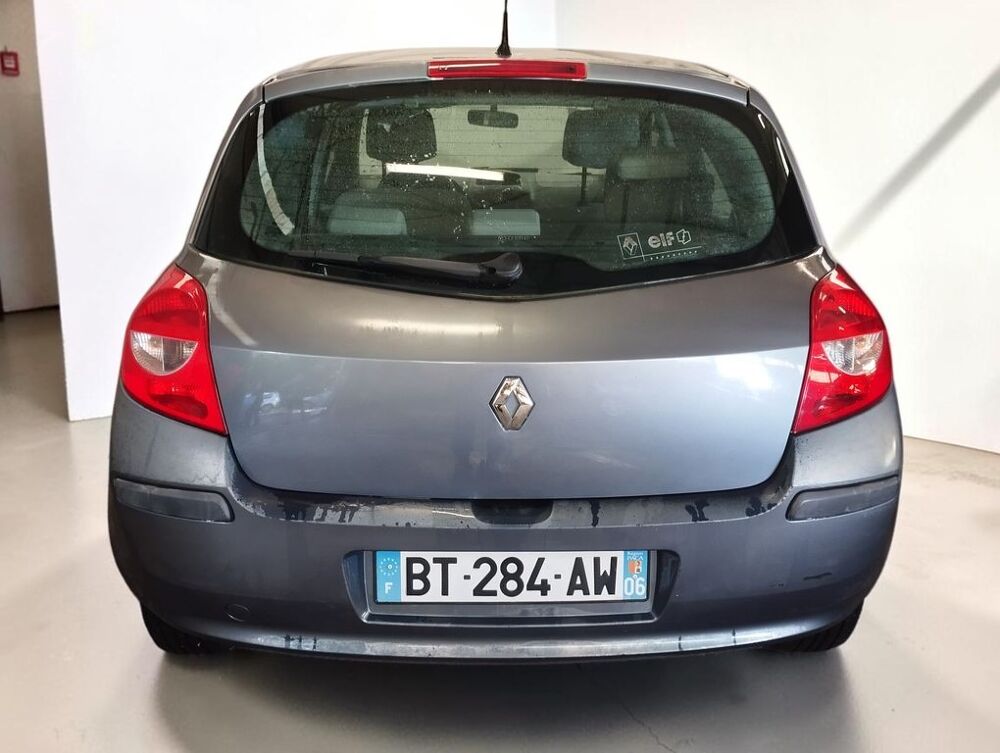 Clio III 1.6 110 EXCEPTION 5P 2006 occasion 06640 Saint-Jeannet